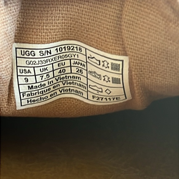 UGG Cas Exotic Genuine Calf Hair Slip On Sneakers Shoes - Picture 6 of 7